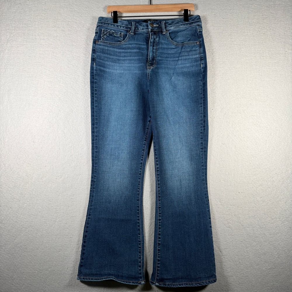 Buckle Black Fit No. 35 Bootcut Jeans Blue Medium Wash Shaping‎ Lifting 32x28